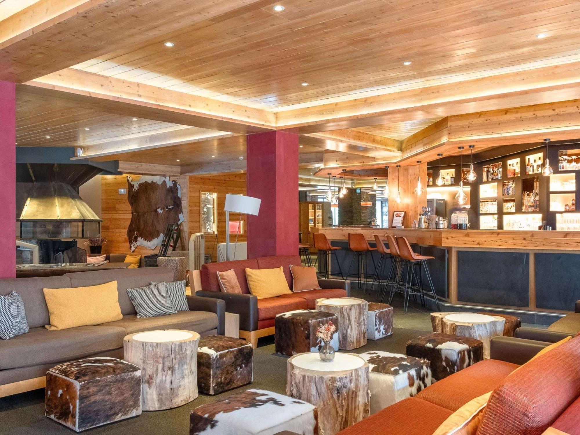 Mercure Saint-Lary Экстерьер фото